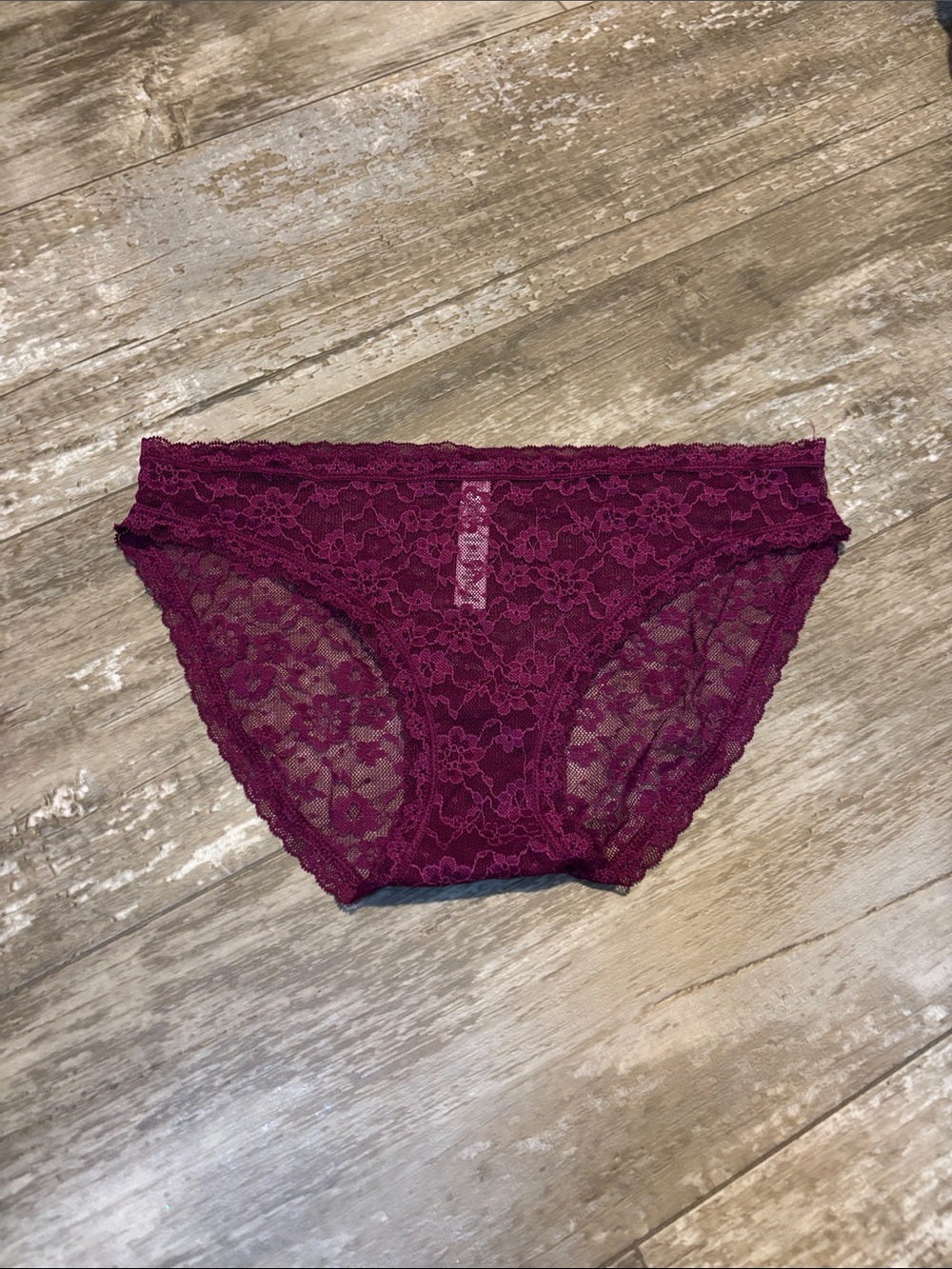Victoria's Secret Plum Lace Bikini Panty medium nwot